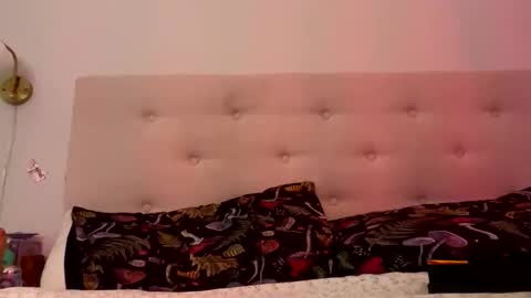 Snapshot of callme_sg chatting on 12.02.25 SG Baby online show from 12.02.25