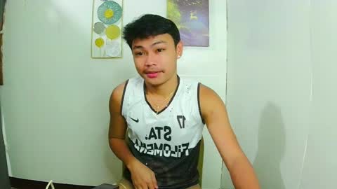 Snapshot of callmebabyceejay_ chatting on 05.10.26 Ceejay online show from 05.10.26