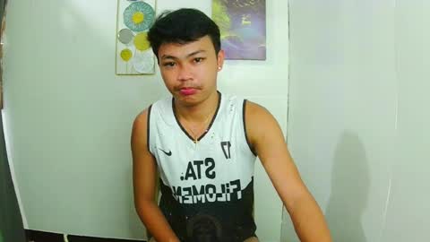 Snapshot of callmebabyceejay_ chatting on 05.11.26 Ceejay online show from 05.11.26
