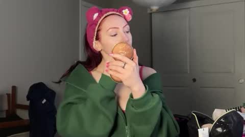 callmelovelie online show from 01.18.26