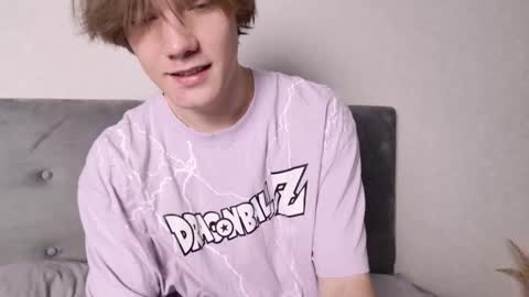 Snapshot of callmenineoneseven chatting on 10.01.25 Nick online show from 10.01.25