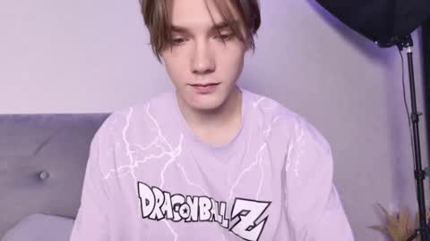 Snapshot of callmenineoneseven chatting on 10.02.25 Nick online show from 10.02.25