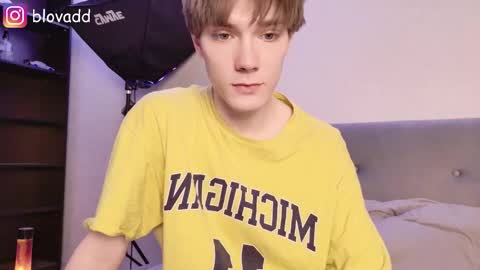 Snapshot of callmenineoneseven chatting on 02.09.26 Nick online show from 02.09.26