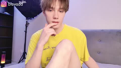 Snapshot of callmenineoneseven chatting on 02.10.26 Nick online show from 02.10.26