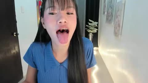 Snapshot of callmeprettylj chatting on 11.28.25 lovely jane LJ online show from 11.28.25