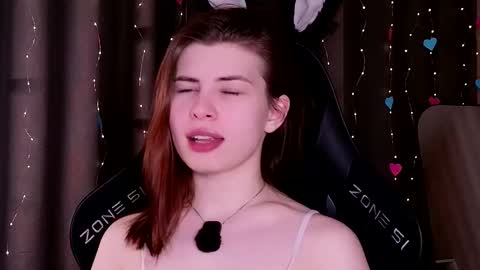 Snapshot of callmetori chatting on 03.04.26 Frida online show from 03.04.26