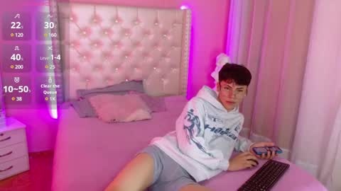 Snapshot of callum_77 chatting on 03.10.25 CALLUM online show from 03.10.25