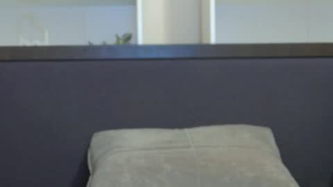 Snapshot of calvin_cay chatting on 01.05.25 Calvin online show from 01.05.25