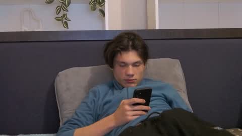 Snapshot of calvin_cay chatting on 01.12.25 Calvin online show from 01.12.25