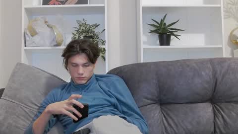 Snapshot of calvin_cay chatting on 01.31.25 Calvin online show from 01.31.25