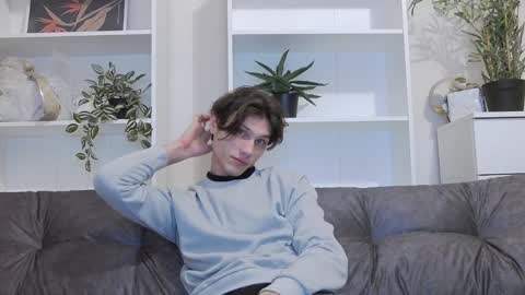 Snapshot of calvin_cay chatting on 01.31.25 Calvin online show from 01.31.25