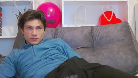 Snapshot of calvin_cay chatting on 02.14.25 Calvin online show from 02.14.25