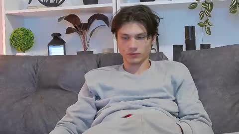 Snapshot of calvin_cay chatting on 03.12.25 Calvin online show from 03.12.25