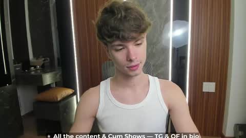 Hey I am Calvin  online show from 04.20.26