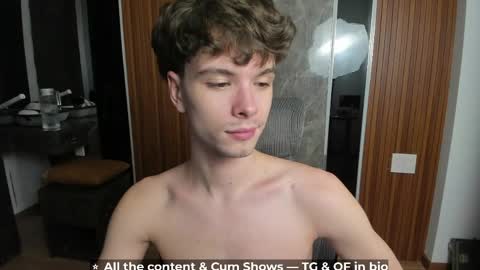 Hey I am Calvin  online show from 05.13.26