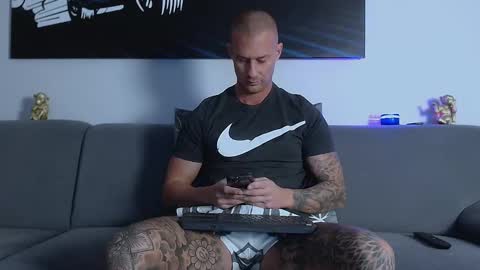 Snapshot of calvinhunt69 chatting on 01.05.25 Calvin online show from 01.05.25