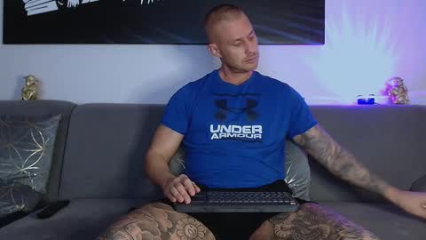 Snapshot of calvinhunt69 chatting on 01.09.25 Calvin online show from 01.09.25