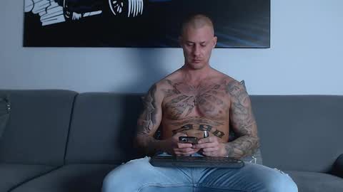 Snapshot of calvinhunt69 chatting on 02.28.25 Calvin online show from 02.28.25