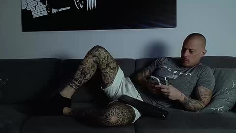 Snapshot of calvinhunt69 chatting on 10.28.25 Calvin online show from 10.28.25