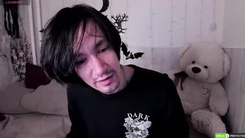 Snapshot of calvinowens chatting on 10.31.25 Calvin Owens online show from 10.31.25