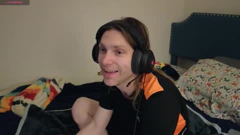 Snapshot of calypsocabal chatting on 11.16.25 Calypso online show from 11.16.25