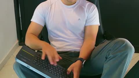 camara110 online show from 01.28.25