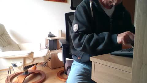 camcologne online show from 03.25.26