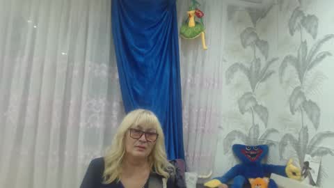 CamDiva1 online show from 10.16.25