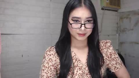 camela_star online show from 09.24.25
