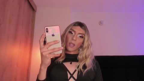 Cameron online show from 01.12.26