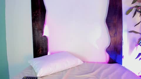 cameronnrosse online show from 12.20.24