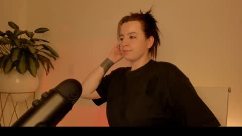 Snapshot of camidoll_10 chatting on 12.26.24 camila online show from 12.26.24