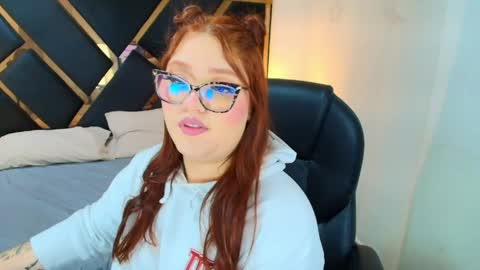 Snapshot of camiila_osorio chatting on 05.20.26 Camila Osorio online show from 05.20.26