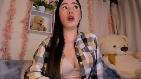 Snapshot of camiilalopee chatting on 06.19.26 Camii Lopez online show from 06.19.26