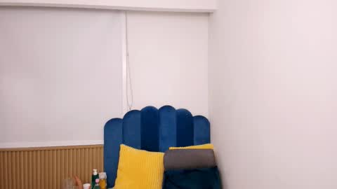 Snapshot of camiinieves chatting on 12.23.25 Camila online show from 12.23.25