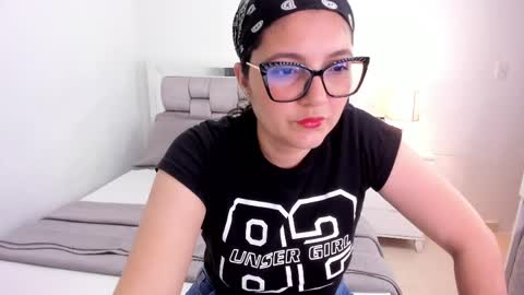 Camila buitrago online show from 04.21.26