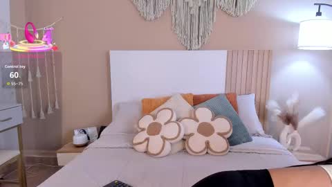 camila_bustamante_ online show from 03.19.26