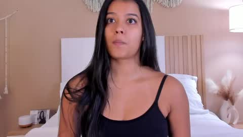 camila_bustamante_ online show from 04.22.26