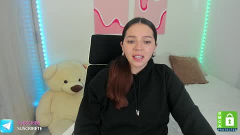 Snapshot of camila_ec2 chatting on 01.10.25 C A M I online show from 01.10.25