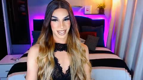 Snapshot of camila_hoottie chatting on 01.28.25 Camila online show from 01.28.25