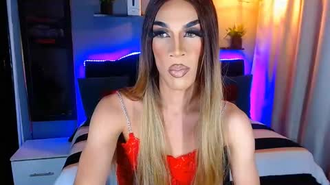 Snapshot of camila_hoottie chatting on 02.01.25 Camila online show from 02.01.25