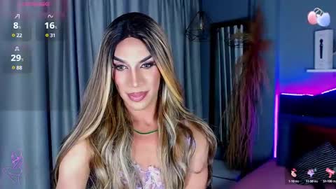 Snapshot of camila_hoottie chatting on 03.08.25 Camila online show from 03.08.25