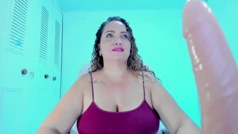 Snapshot of camilaa_foxxx chatting on 02.03.25 camilaa foxxx online show from 02.03.25