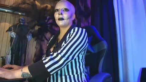    online show from 10.31.25