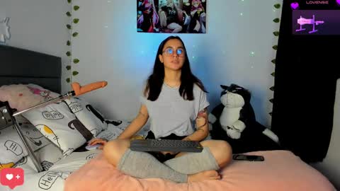 Snapshot of camilaalee chatting on 03.04.25 CAMILAA LEE  online show from 03.04.25