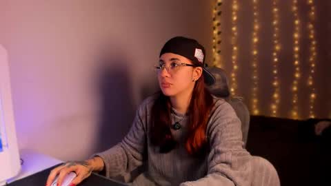 Snapshot of camilaalee chatting on 10.28.25 CAMILAA LEE  online show from 10.28.25