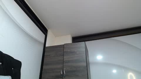 Camila online show from 11.01.25