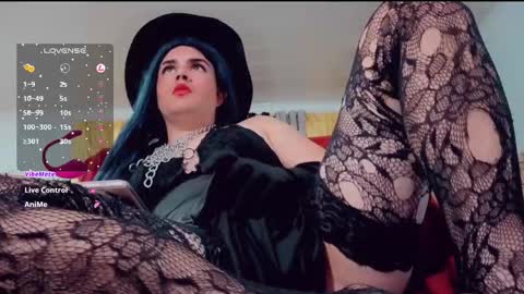 Snapshot of camilacarrington chatting on 09.22.25 camila online show from 09.22.25