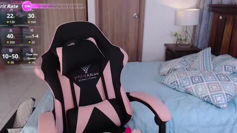 Snapshot of camilacarter chatting on 11.25.25 camilacarter online show from 11.25.25