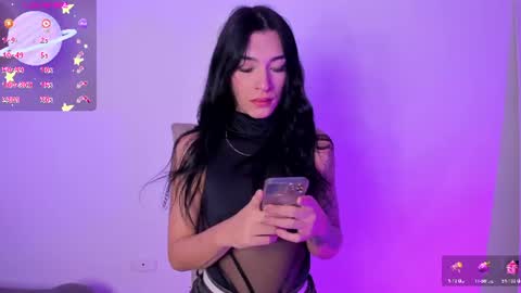 Snapshot of camilacoxx chatting on 06.23.26 online show from 06.23.26